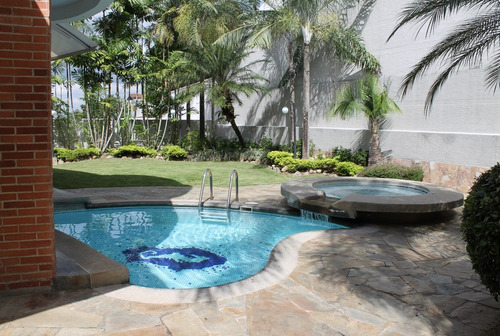 Imagen 15 de 15 de Moderna Casa En Venta Altos De Guataparo