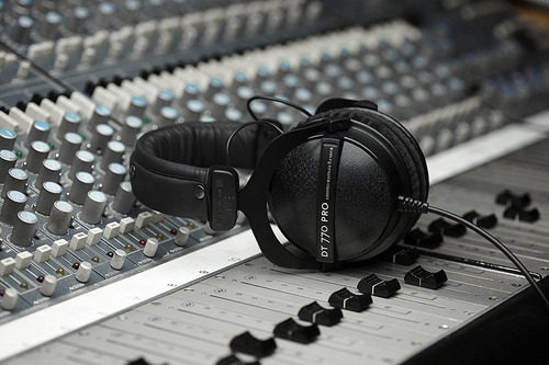 Beyerdynamic Dt 770 Pro 80 Ohm Edición Limitada Profesion...