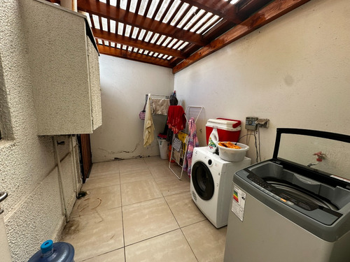 Casa Con Terraza Y Descuento En Comisión