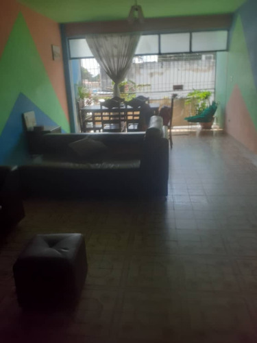 Apartamento En Casco Central De Guacara Cod. India-1827