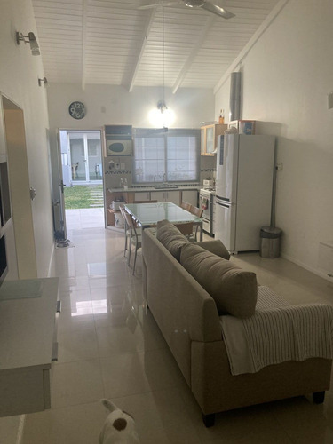 Imagen 2 de 22 de Venta Casa 5 Amb Con Quincho La Tablada