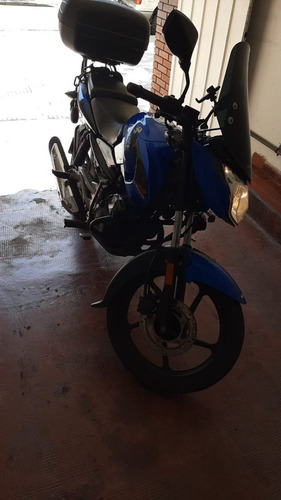 Bajaj Rouser