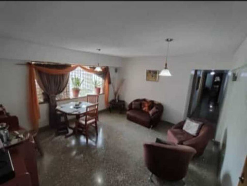 Vendo Apartamento 68m2 Ud3 Caricuao 6374