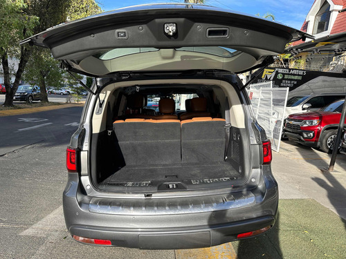 Infiniti QX80 5.6l Perfection 8 Pasajeros At