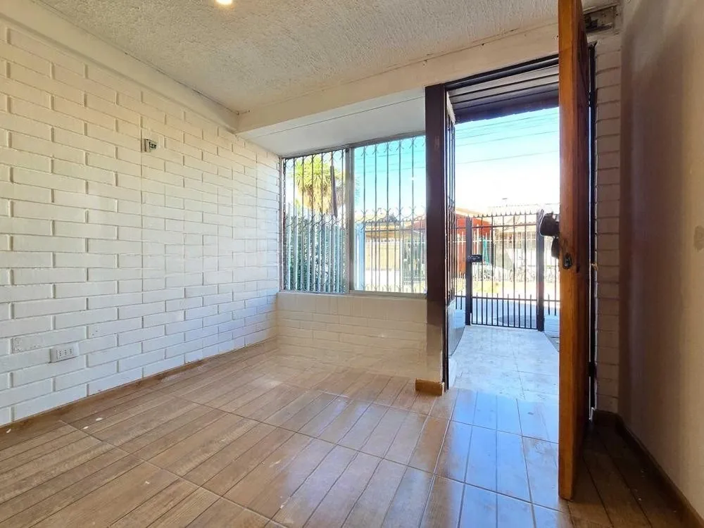 Imagen 2 de 19 de Casa En Venta De 3 Dorm. En Maipú