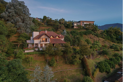 Casa Campestre Envigado Con Vista