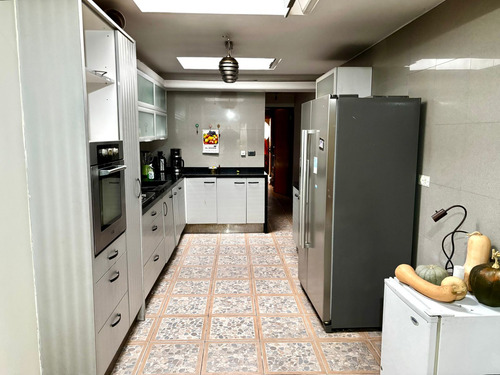 Excelente Casa Comercial Nueva Costanera - Vitacura, 4 Dorm
