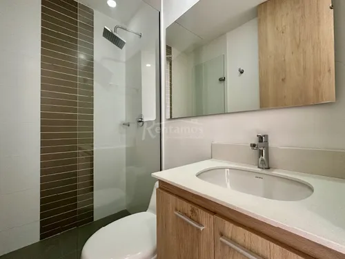 Apartamento En Arriendo En Loma De Las Brujas. Cod A776015
