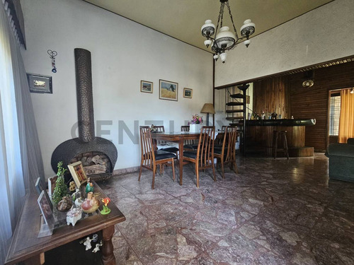 Venta De Casa 3 Ambientes En San Antonio De Padua. Apta Credito.