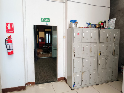 Hogar Estudiantil En Pleno Centro De Montevideo - Tenemos Habitaciones Individuales Y Dobles. Cada Una De Ellas Con Placares Individuales.