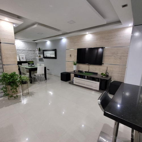 Imagen 1 de 17 de Townhouse En Venta Naguanagua El Rincon Mb Soth-015