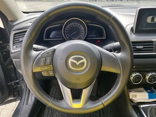 Mazda 3 2.0 Touring