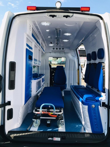 Imagem 9 de 18 de Renault Master Ambulancia Uti L2h2 2.3