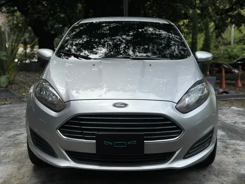 Ford Fiesta 1.6 Sportback Se Mecánica