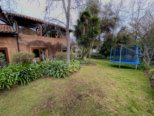 Casa En Barrio Tranquilo Cerca Del Colegio Mayflower!