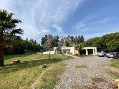 Imagen 3 de 18 de Casa En Venta De 5 Dorm. En Talagante