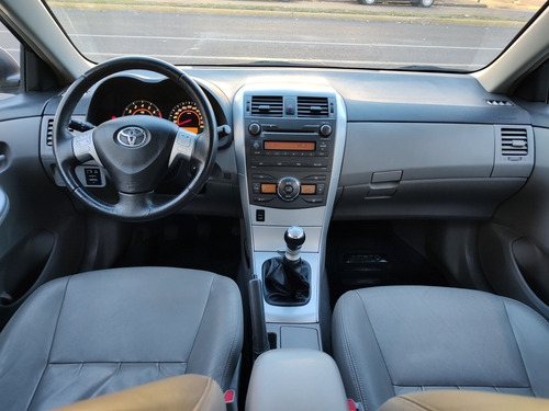 Imagen 13 de 17 de Toyota Corolla 2012 1.8 Xei Mt Pack 136cv