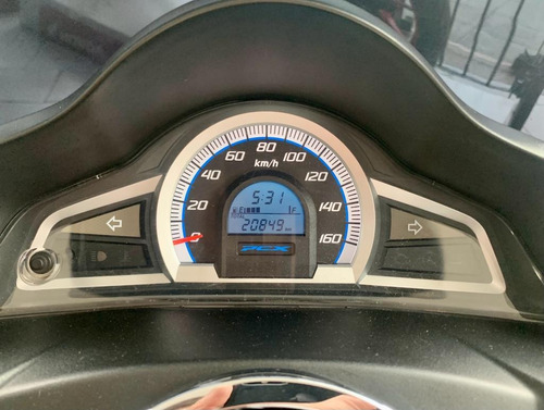 Imagen 3 de 16 de Honda Pcx 150 Scooter Oportunidad! Genamax Honda Exclusivo