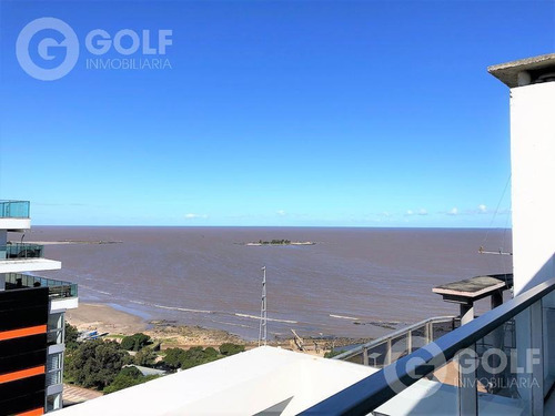 Vendo Penthouse Dúplex, 3 Dormitorios, 2 Baños, Garaje Para Un Auto, Malvín.