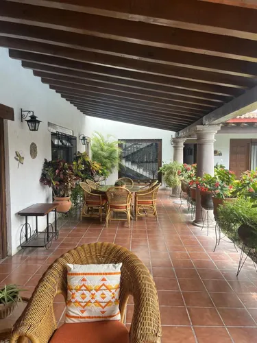 Casa Con Alberca Y 6 Recámaras En El Centro De Tequisquiapan, Querétaro