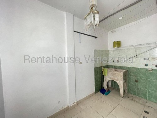 Casa En Alquiler Amoblada Bien Ubicada Con Agua Constante Seguridad 3 Habitaciones 3 Baños Lista Para Mudarse Nela 25-14786