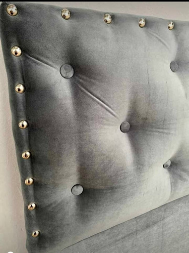 Imagen 3 de 10 de Respaldo De Sommier De 1.40 Con Tachas De Chenille Y Pana