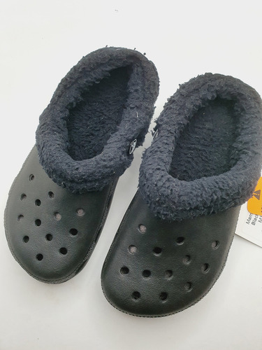 Gomon Con Corderito Desmontable Crocs Niños