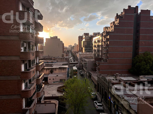 Departamento En Venta A Cuadras De Cañada! Cocina Separada Con Balcón!