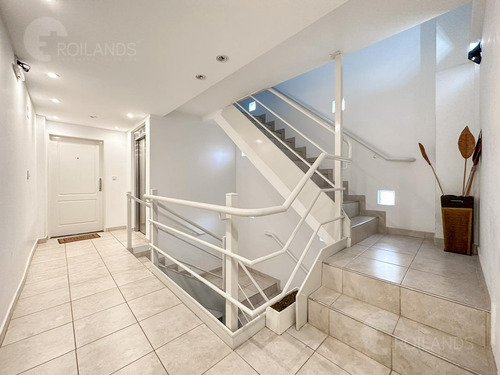 Venta Departamento En Duplex 4 Ambientes Con Terraza Propia Balcon Y Cochera A Estrenar!