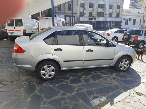 Ford Fiesta Max Ambiente Plus Mp3 2008 Unica Mano Pocos Kms