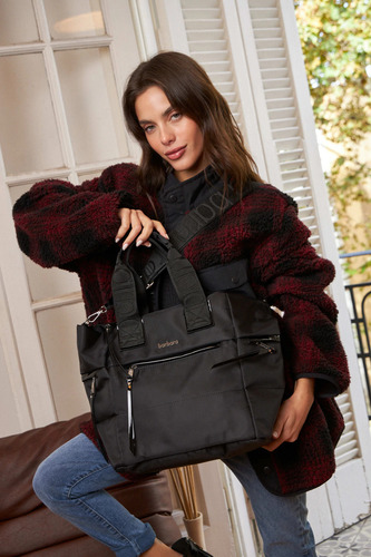Cartera De Nylon Barbara Bags Con Correa Desmontable