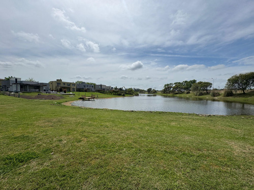 Lote A La Laguna B°parque Nautico El Cazal,escobar