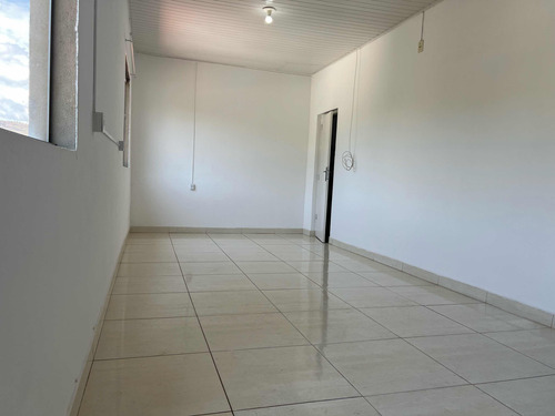 Kitnet Com 1 Quarto E 1 Banheiro