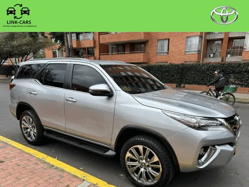 Toyota Fortuner 2.7 Srv 4x2 Automática Full Equipo