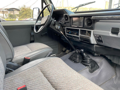 Toyota Land Cruiser Fj73