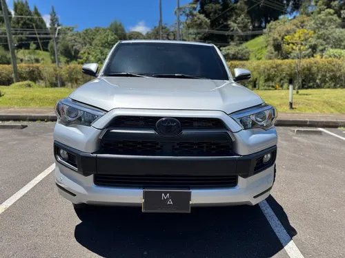 Toyota 4Runner 4.0 Limited FI Blindaje 2 Plus
