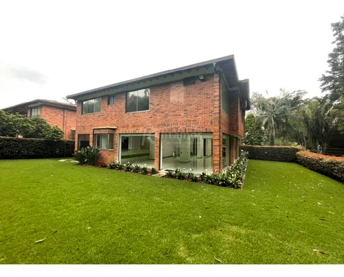 Casa En Arriendo En El Poblado. Cod A776056