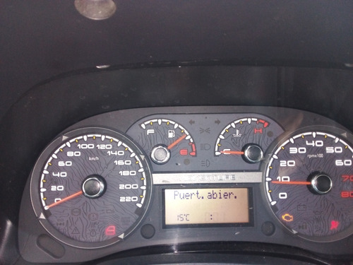 Imagen 7 de 25 de Fiat Palio Weekend Adventure