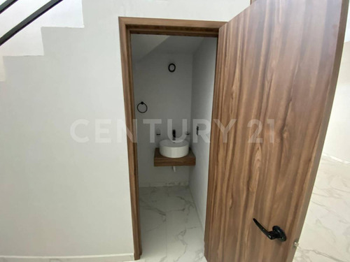 Casa Nueva En Venta, 3 Recámaras, 6km Apizaco Centro Tlaxcala