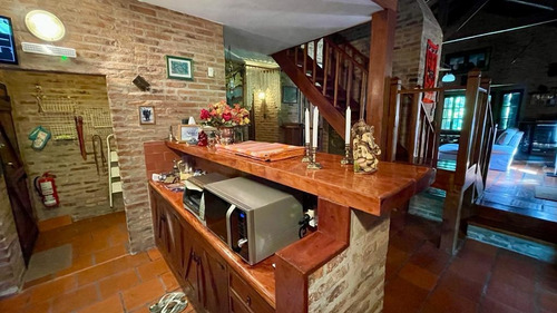 Se Vende Impactante Casa 5 Ambientes Con Piscina, Parque Y Casa De Huéspedes Barrio Hermoso- Gral Rodriguez