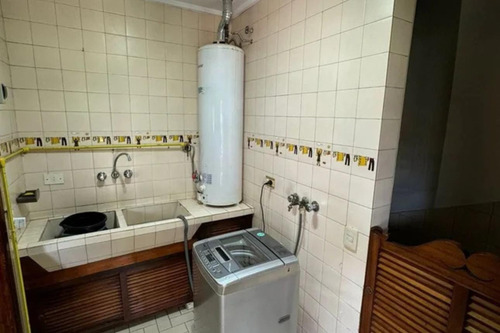 Casa En Venta - 4 Dormitorios 4 Baños - Cocheras - 330mts2 - La Matanza