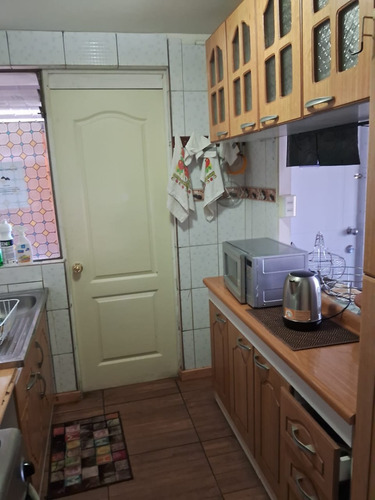 Arriendo De Habitación Mensual O Casa Completa .