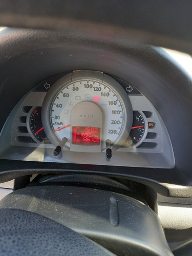 Volkswagen Suran 1.6 I Trendline 90b 2009
