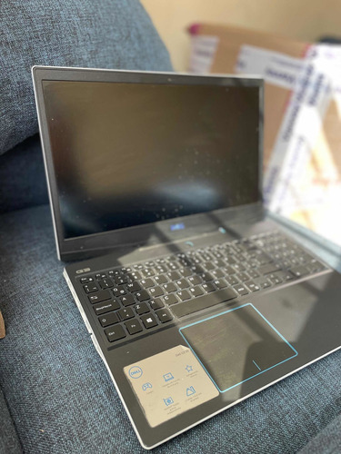 Laptop Dell G3 3590