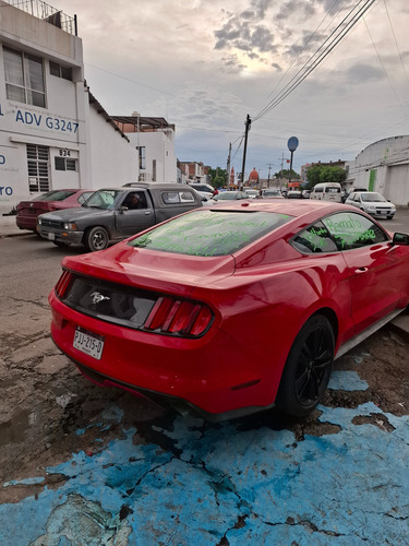 Ford Mustang 2.3 ecoboost T/A piel