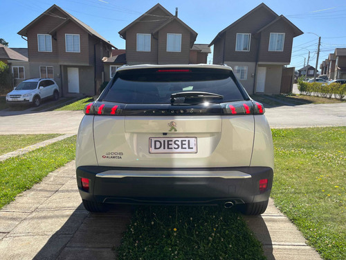 Imagen 5 de 15 de Peugeot 2008 Allure Diésel 8 At