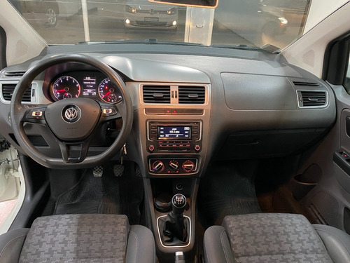 Imagen 7 de 16 de Volkswagen Suran 1.6 Trendline 2016