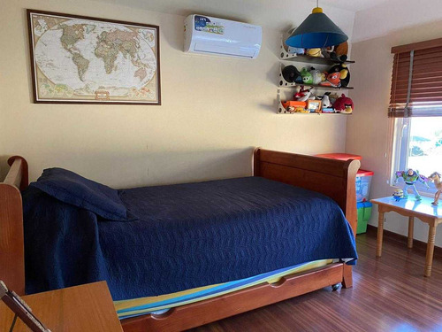 Hermosa Casa, 5 Dormitorios, + Sala De Estar (106482)