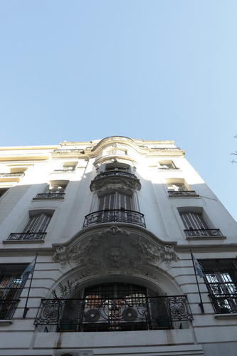 Imagen 1 de 7 de Venta Departamento 7 Ambientes Apto Prof Monserrat