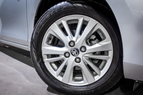 Imagen 8 de 8 de Toyota Yaris Xls 4 Puertas Mt